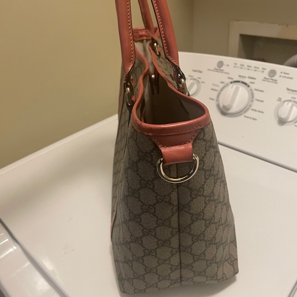 Gucci Gg Supreme Leather Trim Tote - Picture 9 of 15